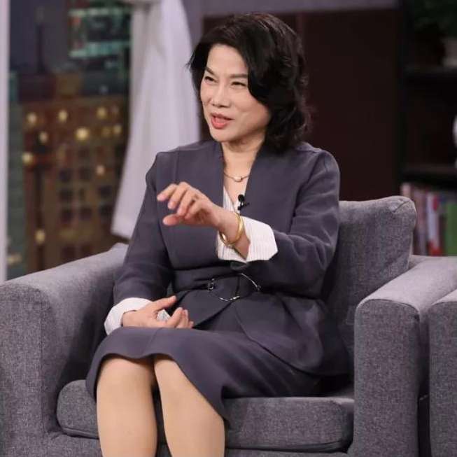 �ٴ��ʶ���λ�и���˹���й���ܳ��̽�Ů�ԡ�����