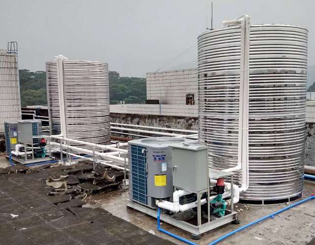 30���˵�λ�����������ˮ��